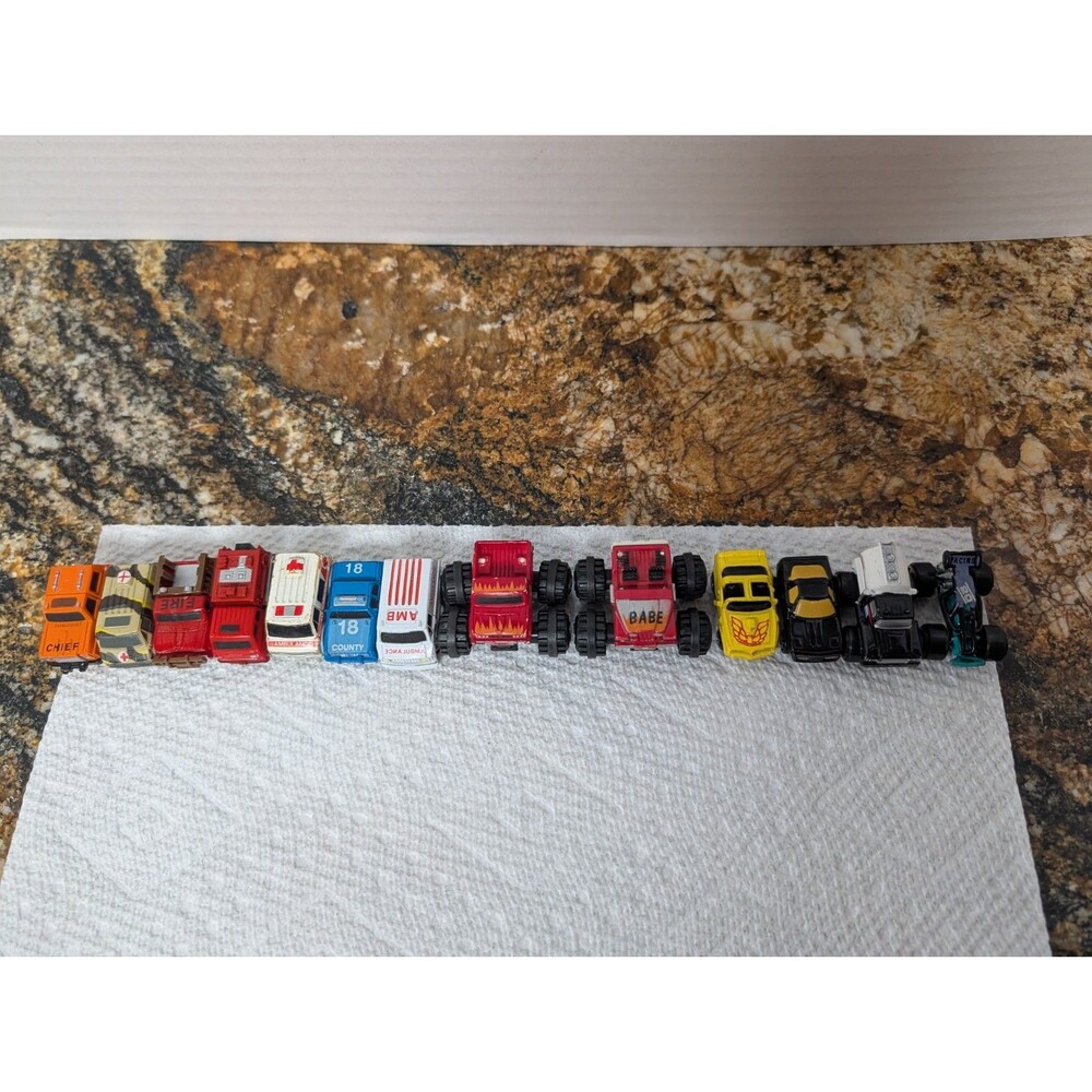 Micro Machines Lot & Random Vehicles - Picture 3 of 8